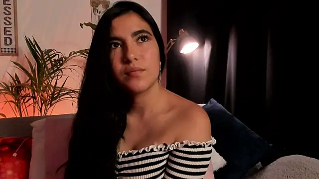 Snapshot of Serenity_Day chatting on 01/18/25, 12:46 Serenity Day online show from 01/18/25, 12:46