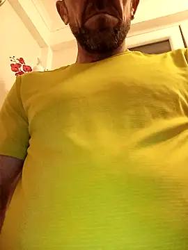 Snapshot of jonyfree1978 chatting on 11/04/25, 11:30 jonyfree1978 online show from 11/04/25, 11:30