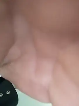 Snapshot of jonyfree1978 chatting on 03/22/25, 04:37 jonyfree1978 online show from 03/22/25, 04:37