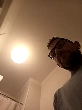 jonyfree1978 online show from 12/19/25, 11:40