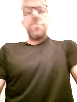 Snapshot of jonyfree1978 chatting on 10/23/25, 05:50 jonyfree1978 online show from 10/23/25, 05:50