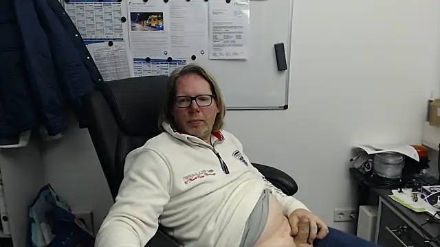 VSteph online show from 12/15/25, 04:02