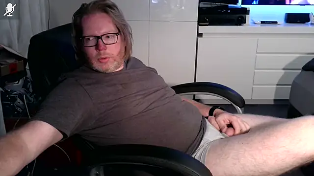 Snapshot of VSteph chatting on 09/10/25, 07:13 VSteph online show from 09/10/25, 07:13