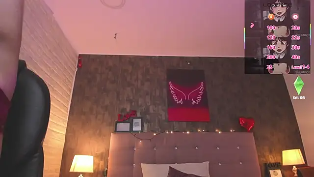 Snapshot of alice__tylor chatting on 02/25/26, 11:54 alice tylor online show from 02/25/26, 11:54