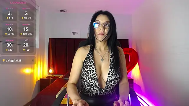 Zuzana21 online show from 02/18/25, 12:49