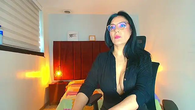 Zuzana21 online show from 10/24/25, 01:10