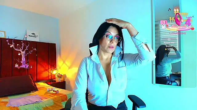 Zuzana21 online show from 10/21/25, 12:37