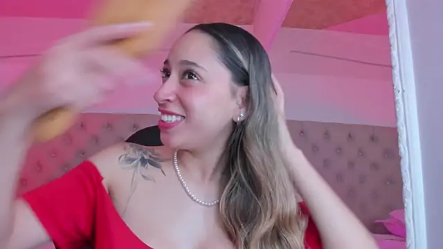 Snapshot of PandoraRider chatting on 04/10/26, 02:35 PandoraRider online show from 04/10/26, 02:35