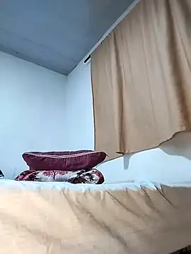 Zombra 42 online show from 11/18/25, 02:49