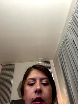 liss black online show from 12/17/25, 02:38