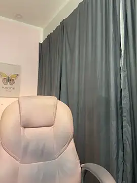 liss black online show from 11/15/25, 03:21