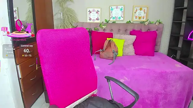 Lia Keen online show from 11/05/25, 08:01