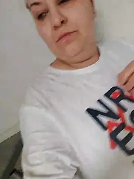 Snapshot of Tamara1955 chatting on 02/22/25, 09:34 Tamara1955 online show from 02/22/25, 09:34