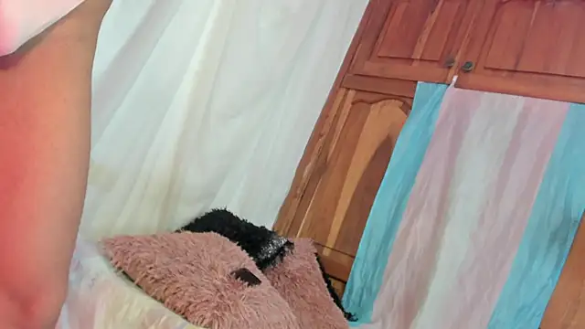 Snapshot of Itsme_Daniela chatting on 02/12/26, 03:56 Itsme Daniela online show from 02/12/26, 03:56