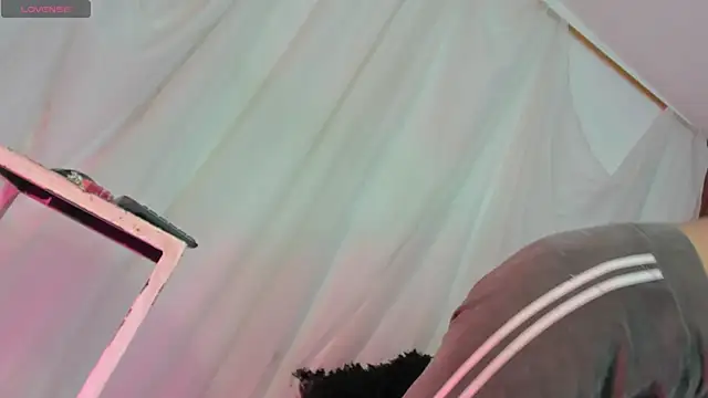 Snapshot of Itsme_Daniela chatting on 02/19/26, 03:31 Itsme Daniela online show from 02/19/26, 03:31