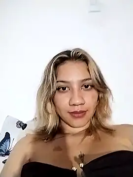 Snapshot of nina_carther chatting on 03/07/25, 10:54 nina carther online show from 03/07/25, 10:54