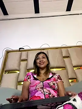 Snapshot of nina_carther chatting on 09/27/25, 11:05 nina carther online show from 09/27/25, 11:05