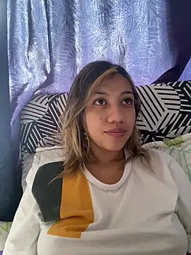 Snapshot of nina_carther chatting on 03/18/25, 01:44 nina carther online show from 03/18/25, 01:44