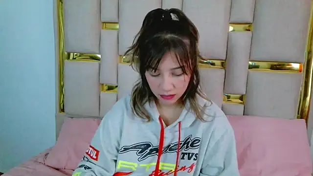 nina carther online show from 11/26/25, 12:05