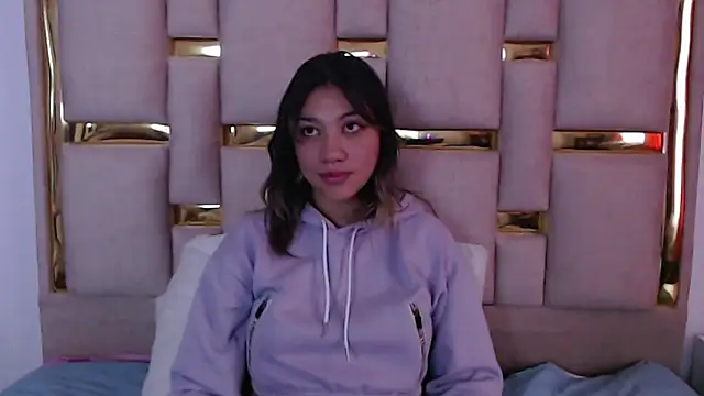 nina carther online show from 11/13/25, 11:14