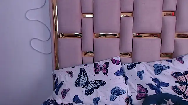 nina carther online show from 10/29/25, 01:21