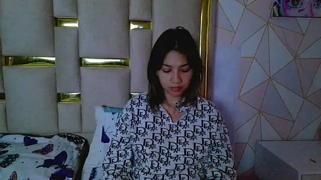 nina carther online show from 12/20/25, 11:02