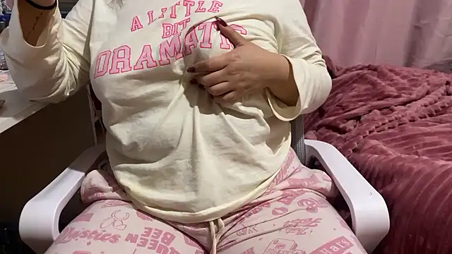 hannahcdmx online show from 11/08/25, 09:40