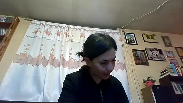 Snapshot of Tiramisu89 chatting on 03/22/25, 04:45 Tiramisu89 online show from 03/22/25, 04:45