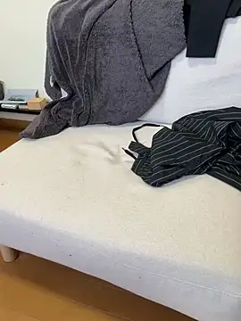 UKI06 online show from 03/18/25, 05:34