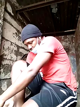 Snapshot of Polygamist chatting on 02/15/26, 07:42 Polygamist online show from 02/15/26, 07:42