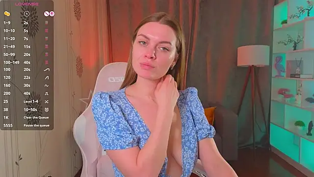 Lovella Lips online show from 04/23/26, 12:29
