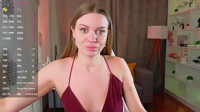 Snapshot of Lovella_Lips chatting on 11/04/25, 11:36 Lovella Lips online show from 11/04/25, 11:36