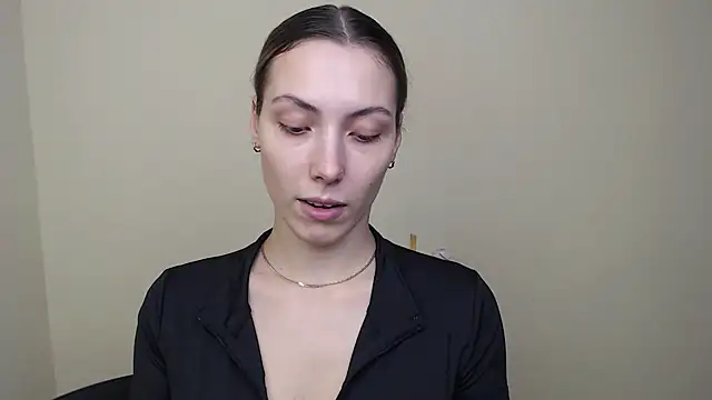 Snapshot of VanessaMay_ chatting on 02/10/26, 05:23 VanessaMay online show from 02/10/26, 05:23