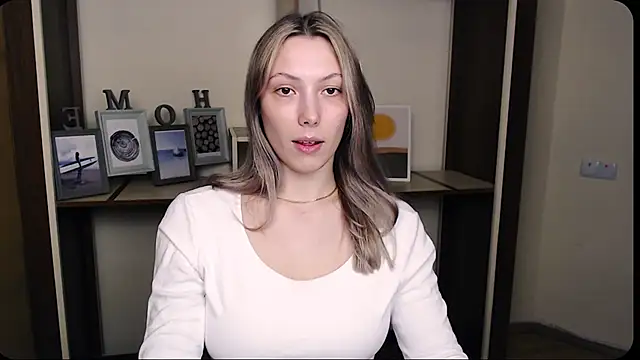 VanessaMay  online show from 03/29/26, 04:41