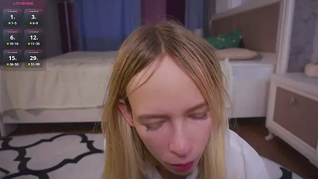 LynetBurby online show from 12/16/25, 06:28