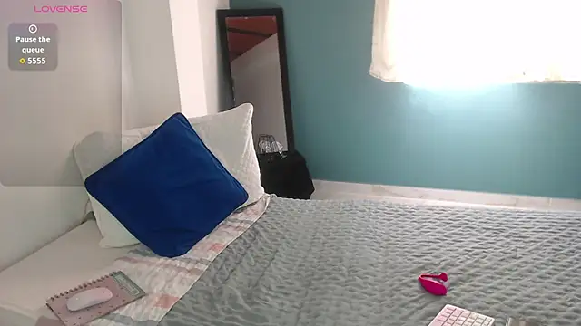 Mily Miley online show from 10/22/25, 07:24