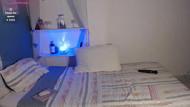 Mily Miley online show from 11/26/25, 08:42