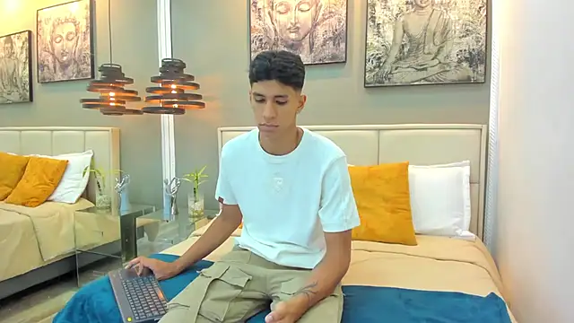 kieran derek online show from 11/08/25, 03:10