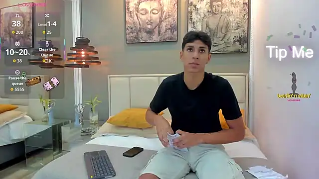 kieran derek online show from 11/15/25, 03:54