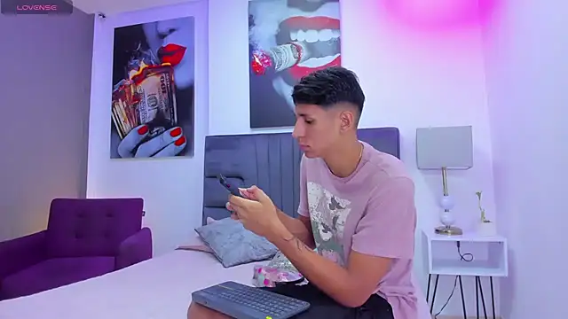 kieran derek online show from 11/23/25, 03:16