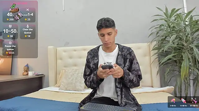 kieran derek online show from 09/28/25, 03:35