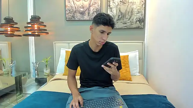 kieran derek online show from 11/11/25, 03:34