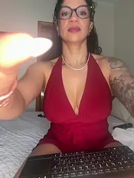 soli-lov online show from 02/14/25, 12:57