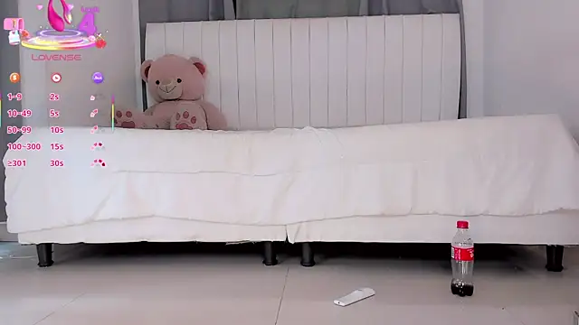 gatitavenecis online show from 11/28/25, 04:29