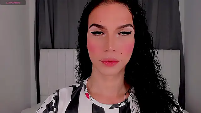 Snapshot of gatitavenecis chatting on 09/20/25, 01:16 gatitavenecis online show from 09/20/25, 01:16