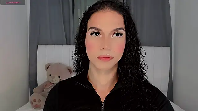 Snapshot of gatitavenecis chatting on 10/02/25, 02:09 gatitavenecis online show from 10/02/25, 02:09