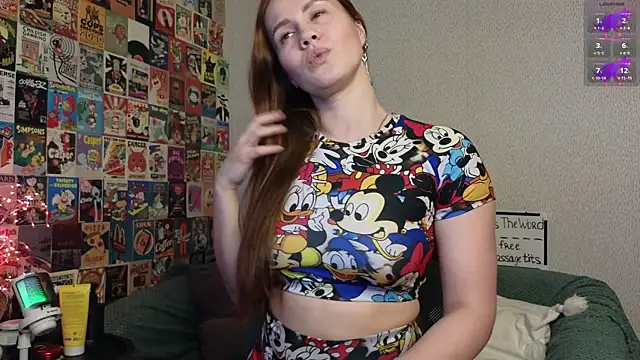 LittleLeen online show from 12/01/25, 04:30