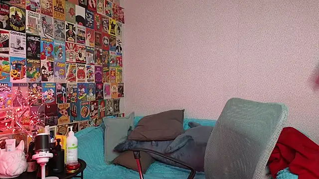 LittleLeen online show from 10/26/25, 04:07