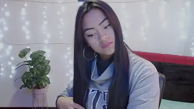 Snapshot of NatalyEscobar_lx chatting on 06/02/26, 01:55 NatalyEscobar lx online show from 06/02/26, 01:55