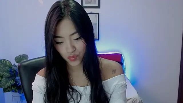 NatalyEscobar lx online show from 02/25/26, 01:33